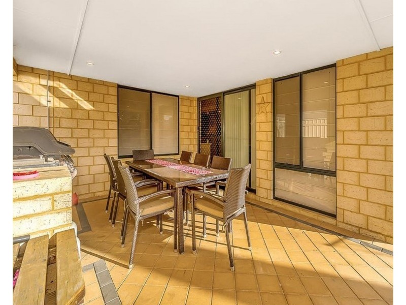 37 Macquarie Boulevard, Hammond Park WA 6164