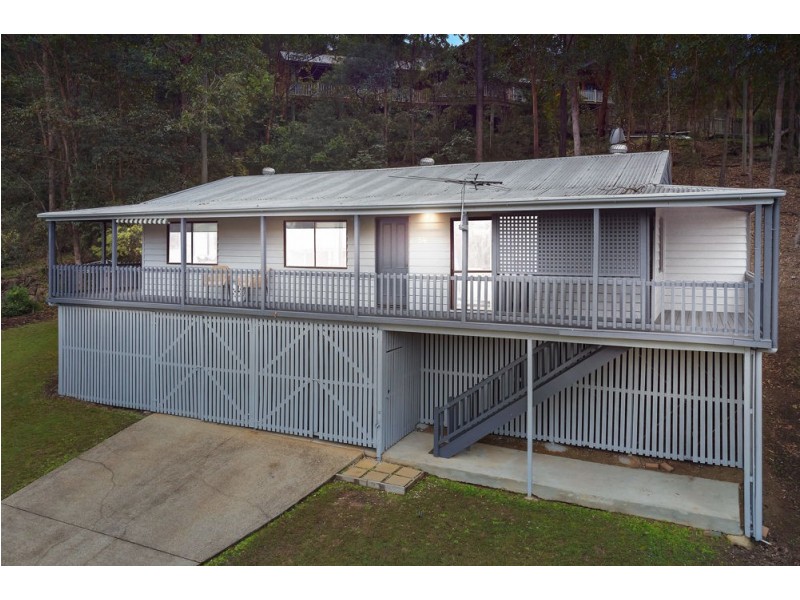 54 Bel Air Court, Ferny Hills QLD 4055