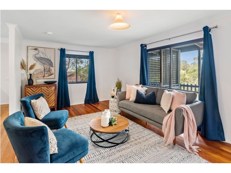 54 Bel Air Court, Ferny Hills QLD 4055