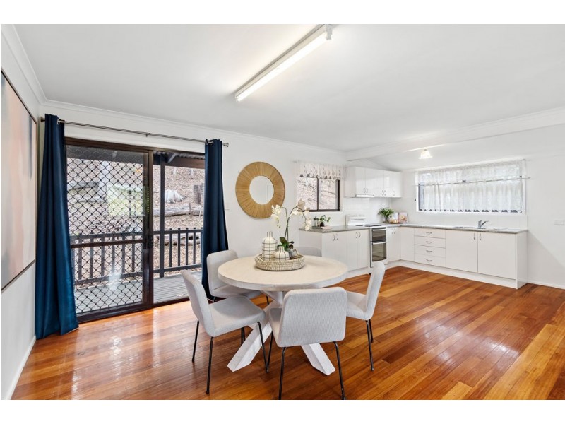 54 Bel Air Court, Ferny Hills QLD 4055