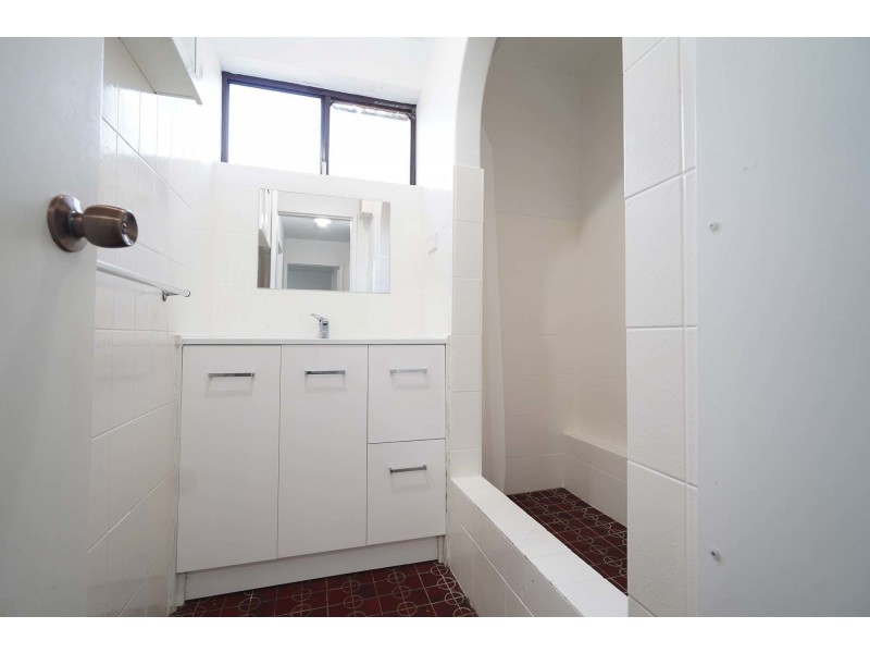 12/8 Gwenyfred Road, Kensington WA 6151