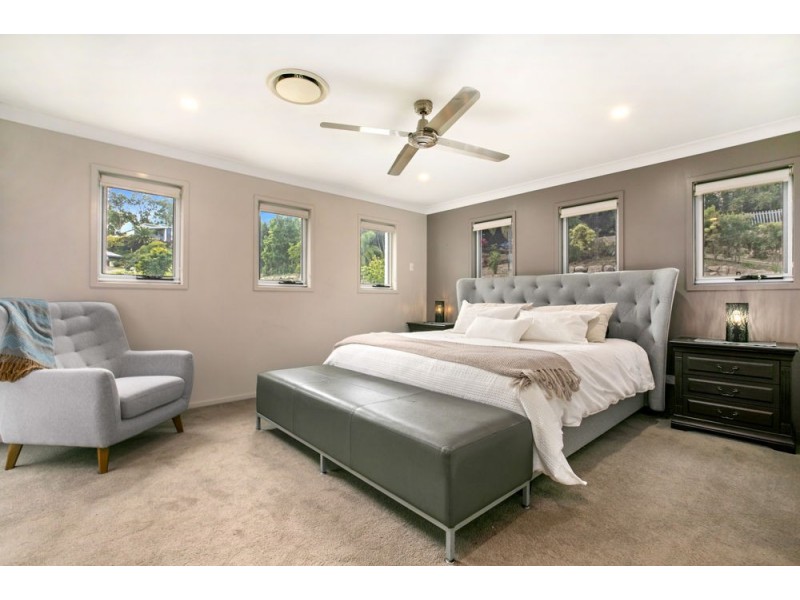 21 Talisman Ct, Eatons Hill QLD 4037