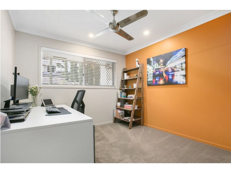 21 Talisman Ct, Eatons Hill QLD 4037