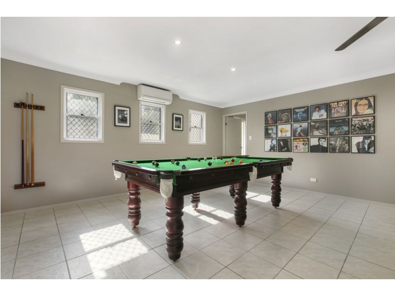 21 Talisman Ct, Eatons Hill QLD 4037