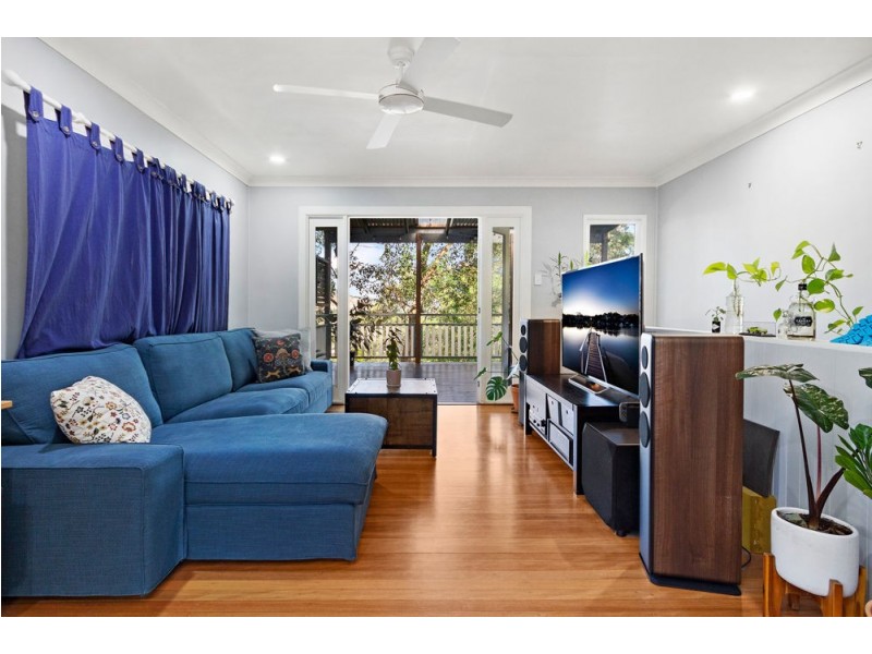 34 Caesar Road, Ferny Hills QLD 4055