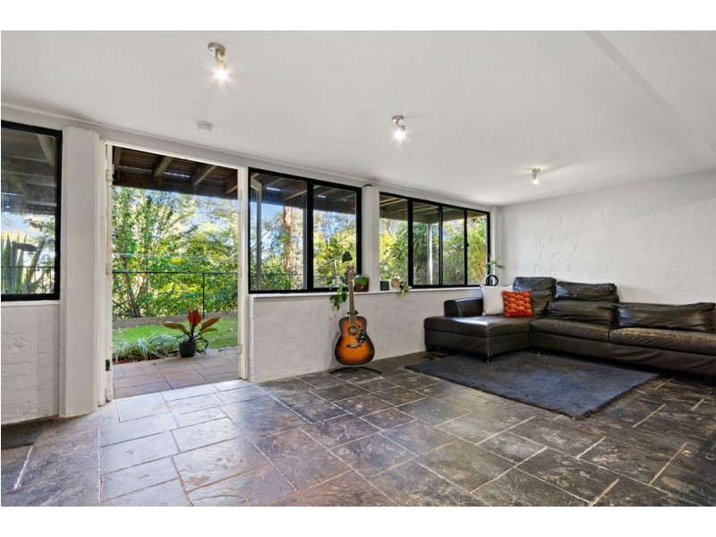 34 Caesar Road, Ferny Hills QLD 4055