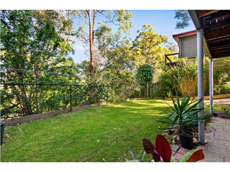 34 Caesar Road, Ferny Hills QLD 4055