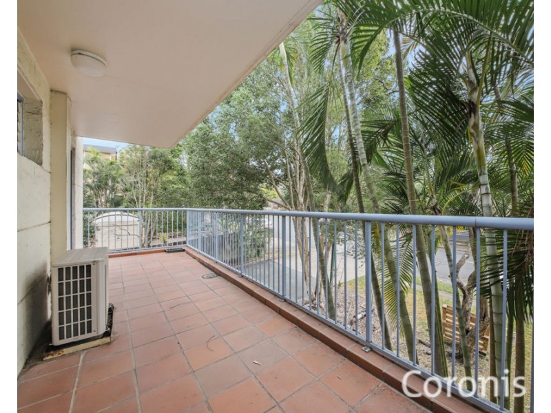 1/2 Waverley Road, Taringa QLD 4068