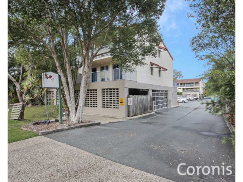 1/2 Waverley Road, Taringa QLD 4068