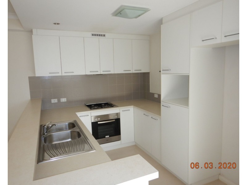 8/2 Stockton Bend, Cockburn Central WA 6164