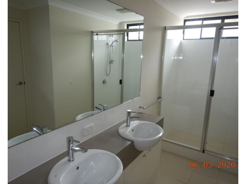 8/2 Stockton Bend, Cockburn Central WA 6164