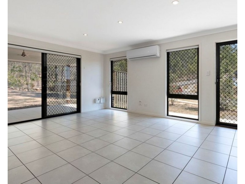 1/27 Eustace Cct, Augustine Heights QLD 4300
