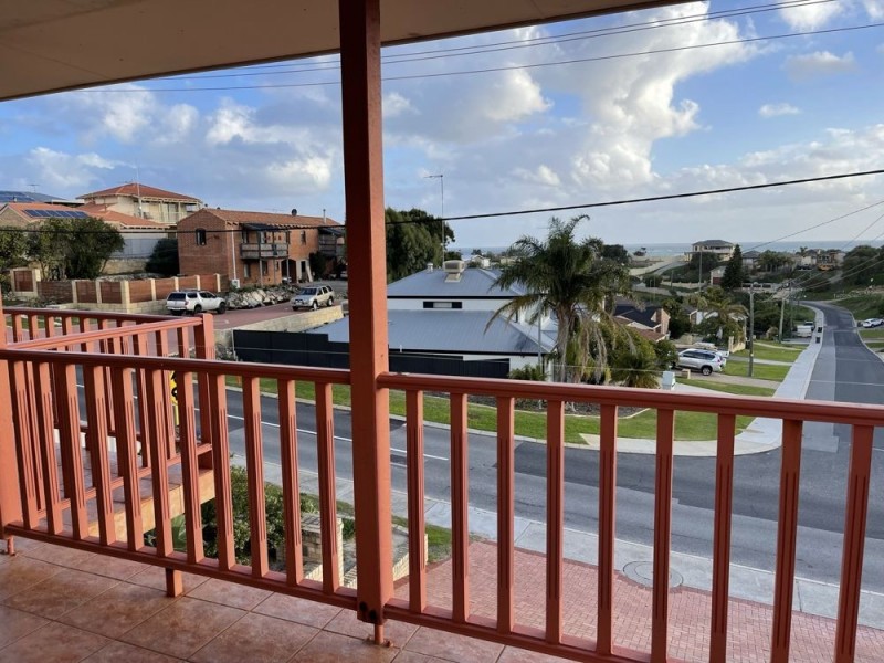 101 Mindarie Drive, Quinns Rocks WA 6030