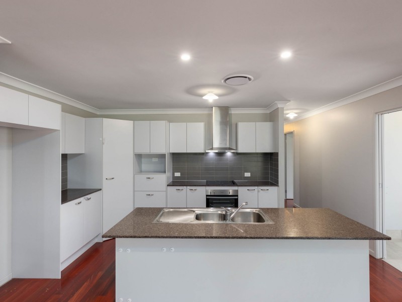 15 R Faulkners Rd, Thagoona QLD 4306
