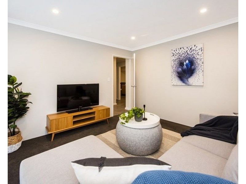 8b Grantham Place, Carlisle WA 6101