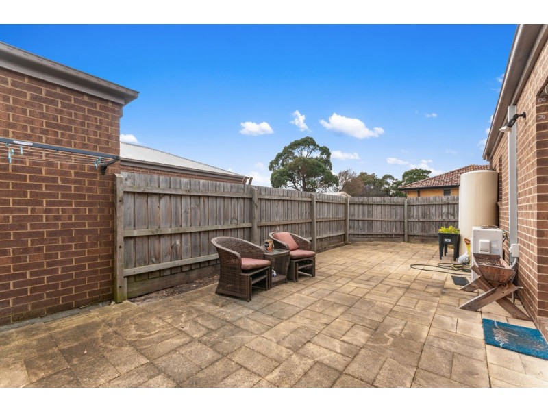 2/88 Albert Street, Rosedale VIC 3847