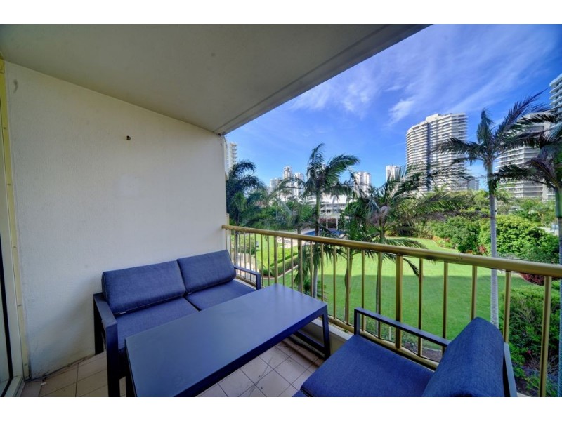 34/1 Serisier Ave, Main Beach QLD 4217