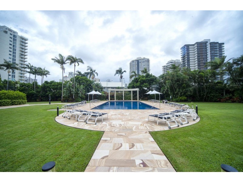 34/1 Serisier Ave, Main Beach QLD 4217