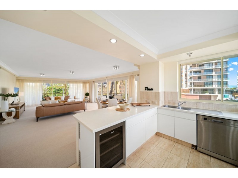 34/1 Serisier Ave, Main Beach QLD 4217