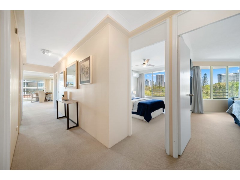 34/1 Serisier Ave, Main Beach QLD 4217