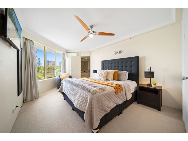 34/1 Serisier Ave, Main Beach QLD 4217