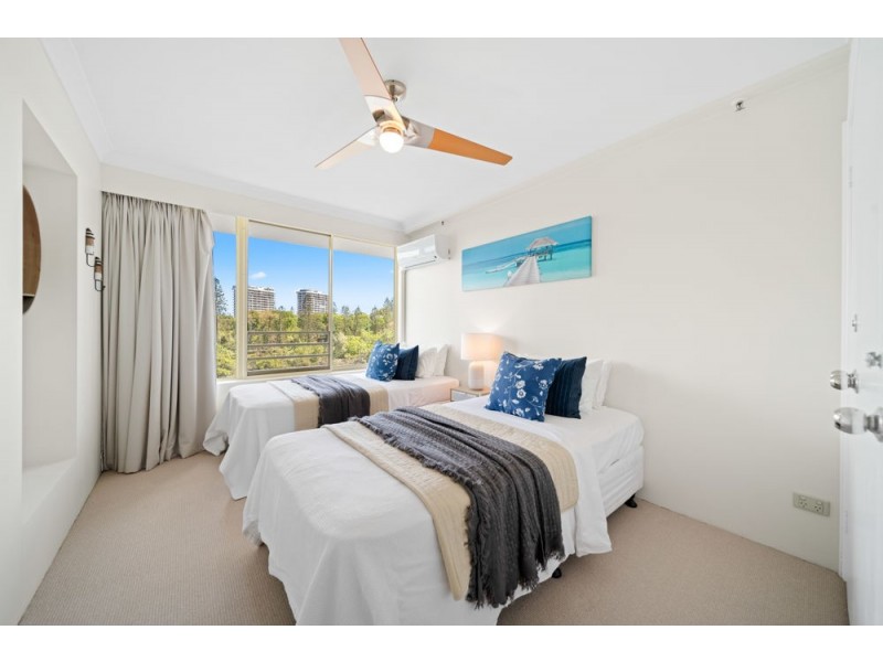 34/1 Serisier Ave, Main Beach QLD 4217