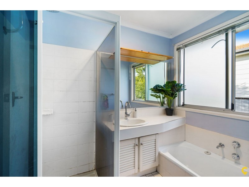 20 Longford Street, Everton Hills QLD 4053