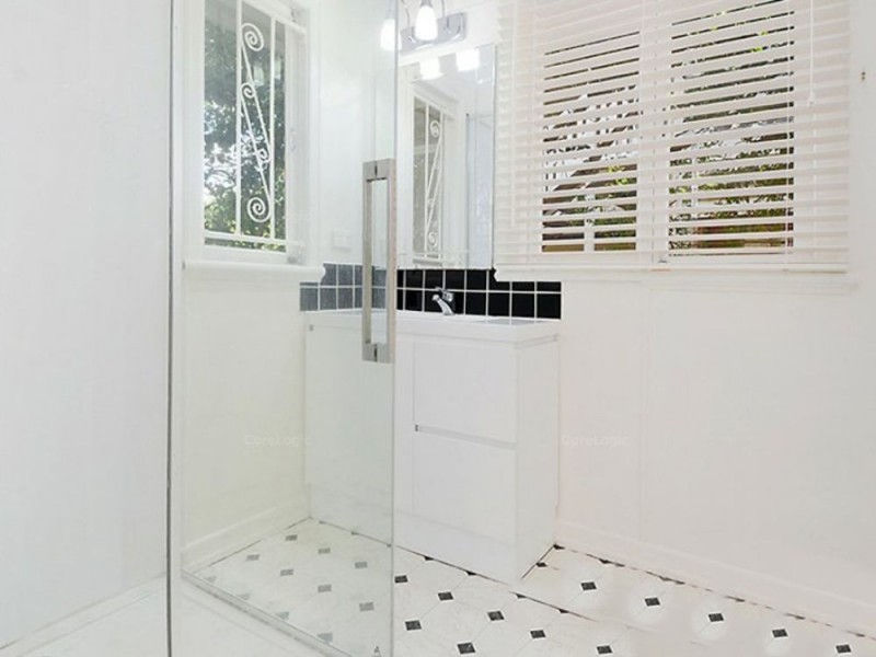 384 Rode Road, Chermside QLD 4032