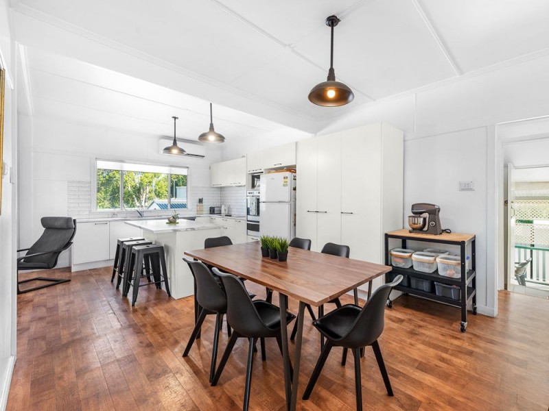 2 McFadden Street, Wynnum QLD 4178