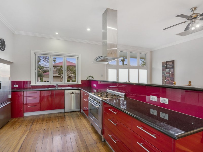 1 Pavonia Street, Ashgrove QLD 4060