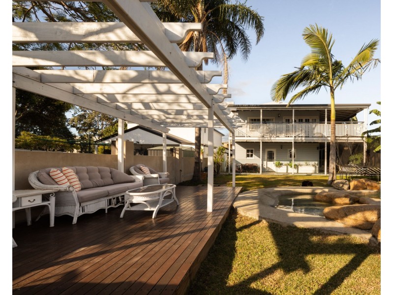 66 Pleystowe Crescent, Hendra QLD 4011