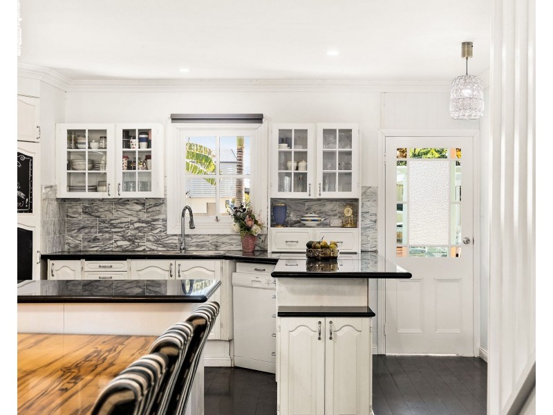 66 Pleystowe Crescent, Hendra QLD 4011