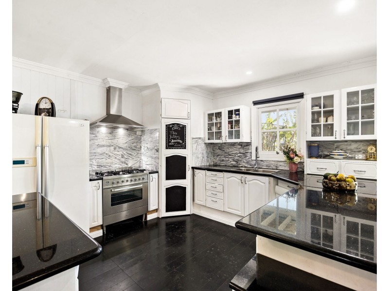 66 Pleystowe Crescent, Hendra QLD 4011