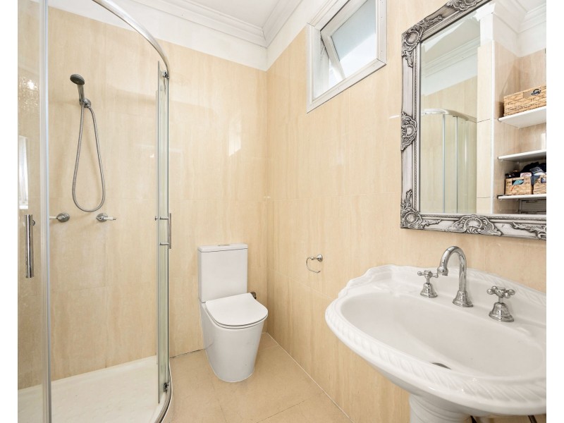 66 Pleystowe Crescent, Hendra QLD 4011