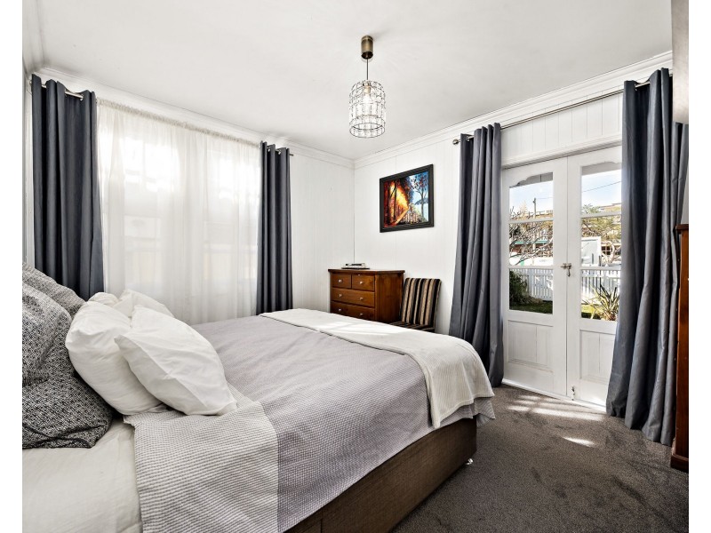 66 Pleystowe Crescent, Hendra QLD 4011