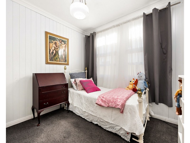 66 Pleystowe Crescent, Hendra QLD 4011