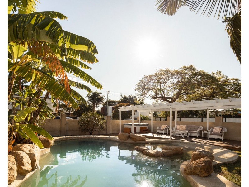 66 Pleystowe Crescent, Hendra QLD 4011