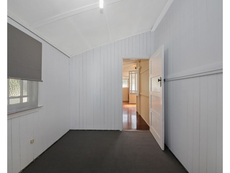 42 Alderson Street, Newmarket QLD 4051