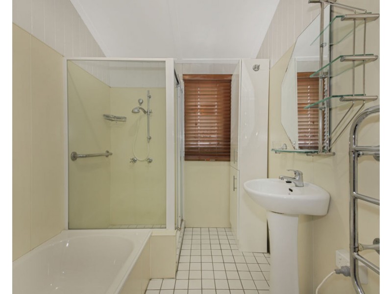 42 Alderson Street, Newmarket QLD 4051