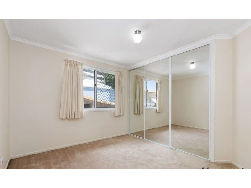 33 Wolseley Street, Woolloongabba QLD 4102