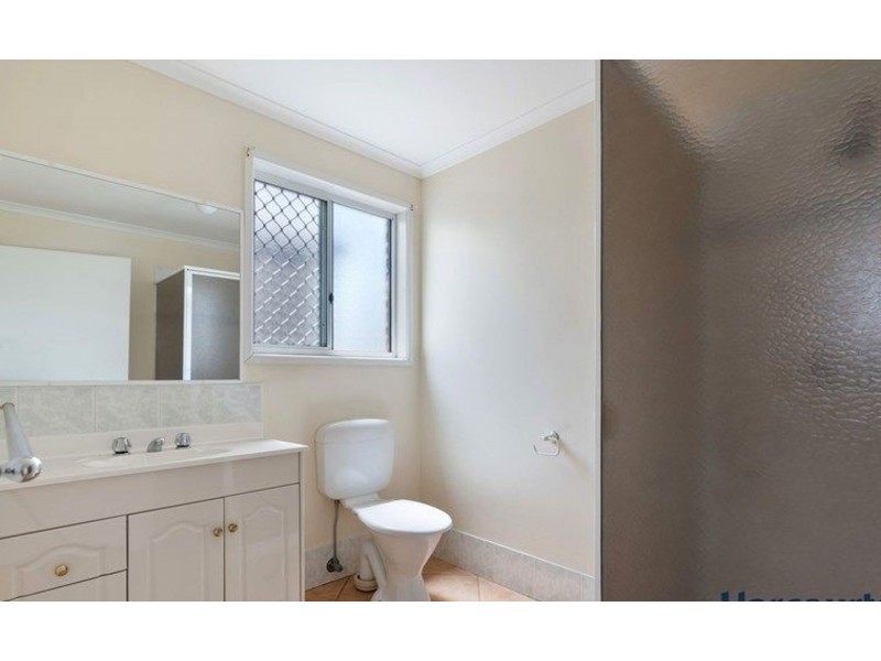 33 Wolseley Street, Woolloongabba QLD 4102