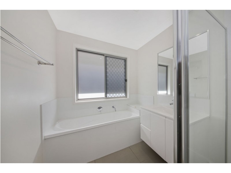 15 Darrau Aveune, Yarrabilba QLD 4207