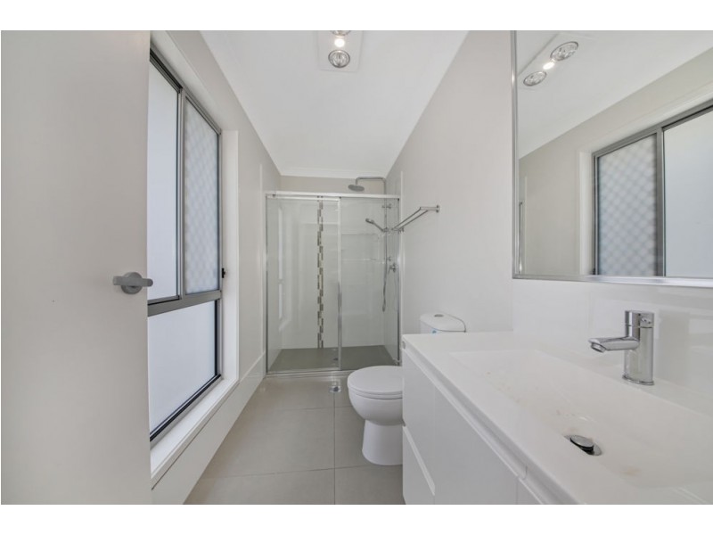 15 Darrau Aveune, Yarrabilba QLD 4207