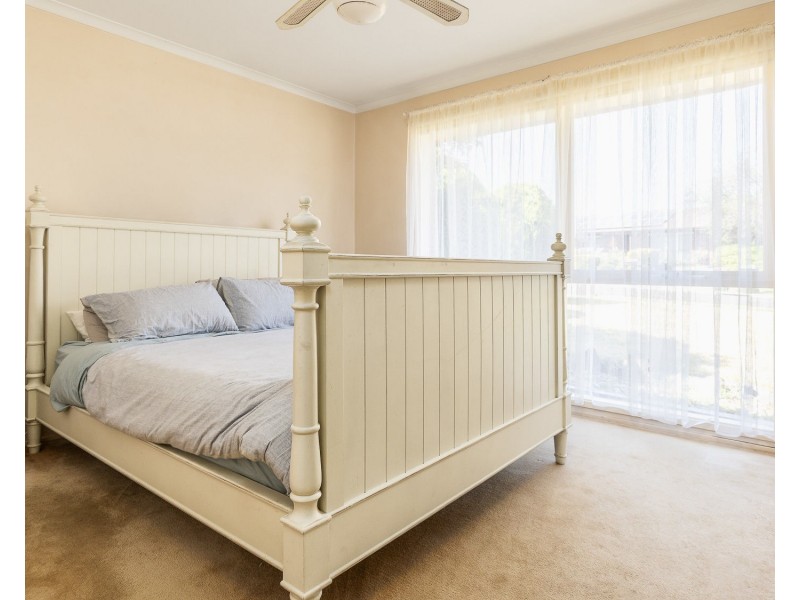5 Victor Place, Attwood VIC 3049