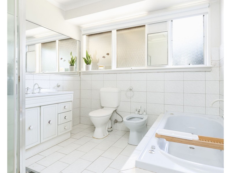 5 Victor Place, Attwood VIC 3049