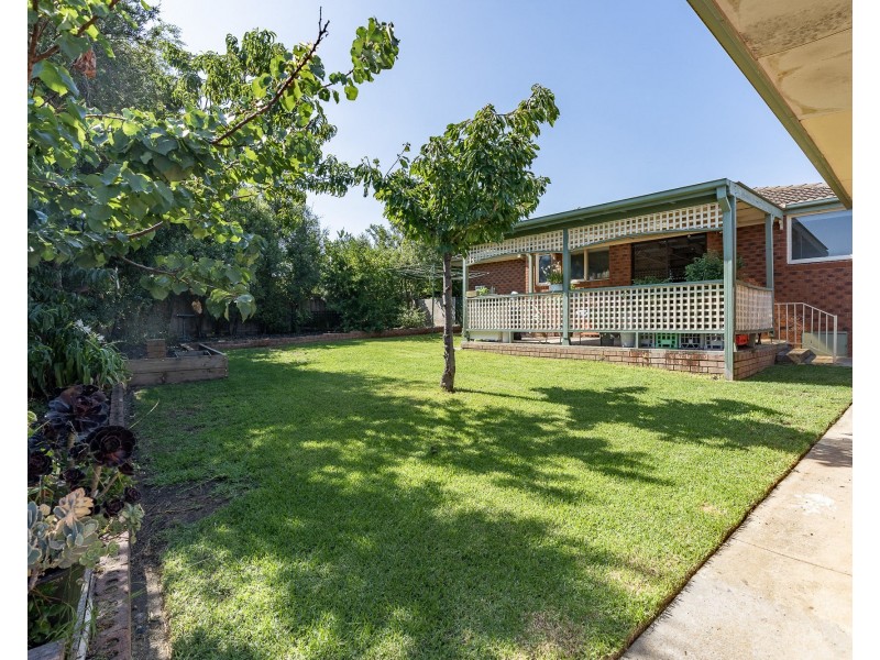5 Victor Place, Attwood VIC 3049