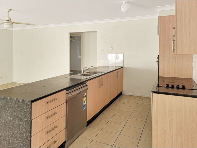 28 Burswood Close, Wulkuraka QLD 4305