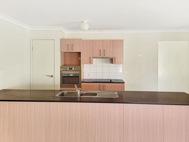 28 Burswood Close, Wulkuraka QLD 4305