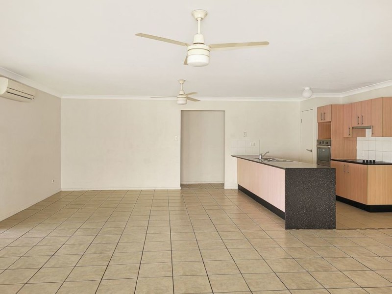 28 Burswood Close, Wulkuraka QLD 4305