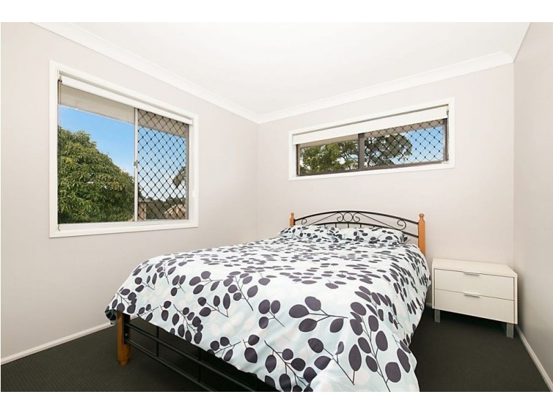 64 Barbaralla Drive, Springwood QLD 4127